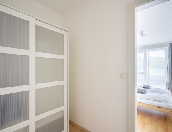 Kleiderschrank