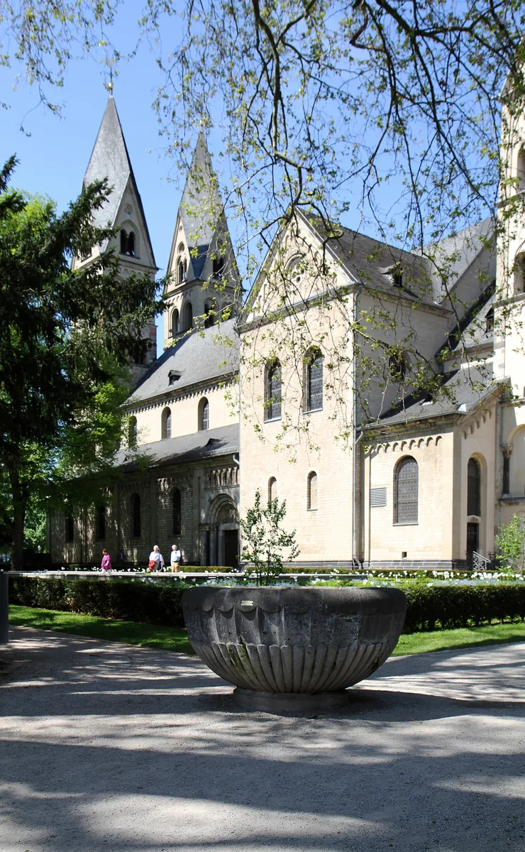 Basilika St. Kastor in Koblenz, 843 n. Chr. gegründet, Ort der Verhandlungen zum Vertrag von Verdun