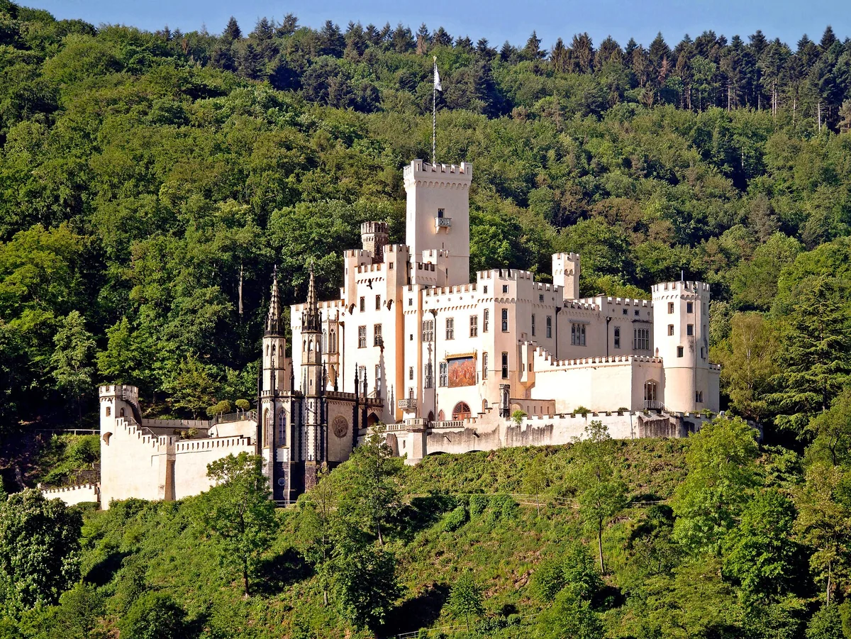 Schloss Stolzenfels bei Koblenz — Rheinromantik am linken Rheinufer